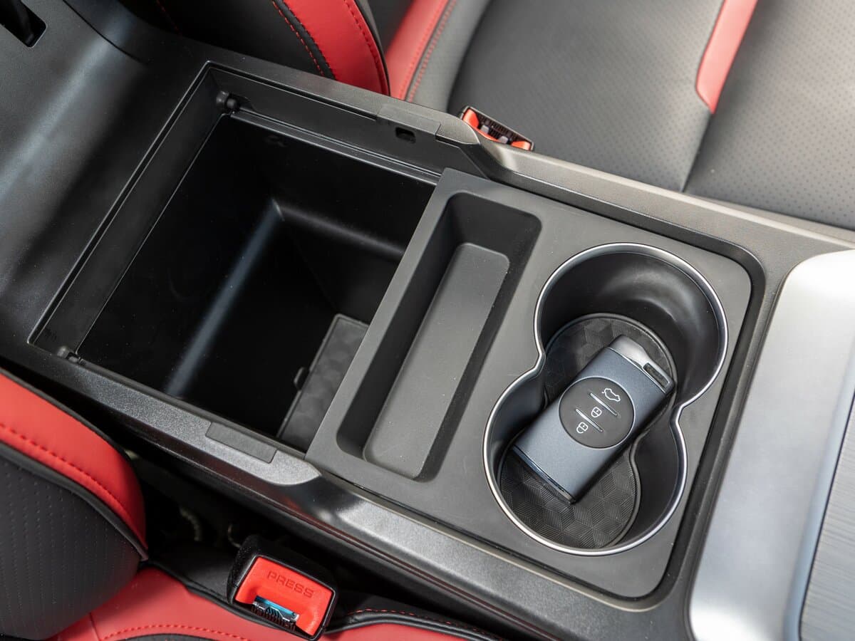 Chery Tiggo 4 Pro I — Salon, öndən
