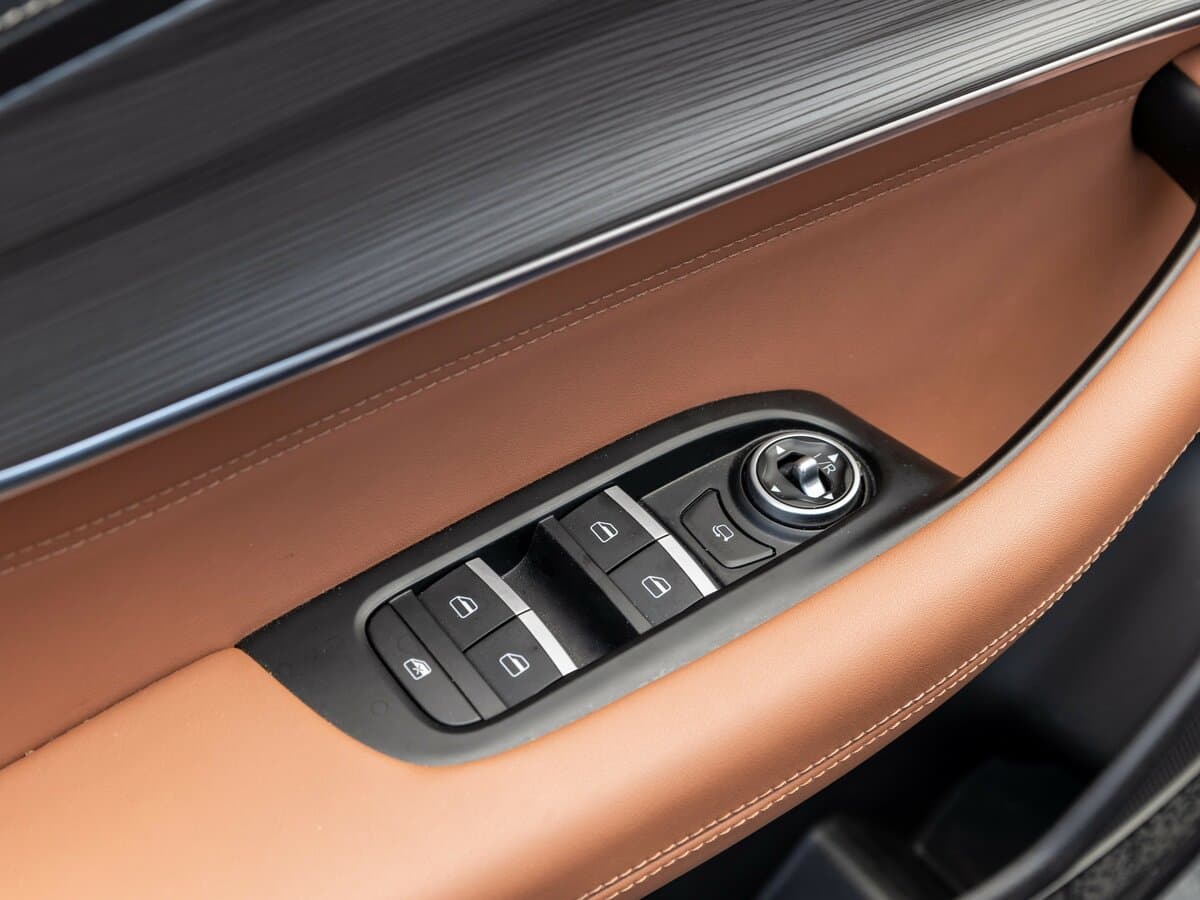 Chery Tiggo 8 Pro e+ 2021 – 2024 — Qapı