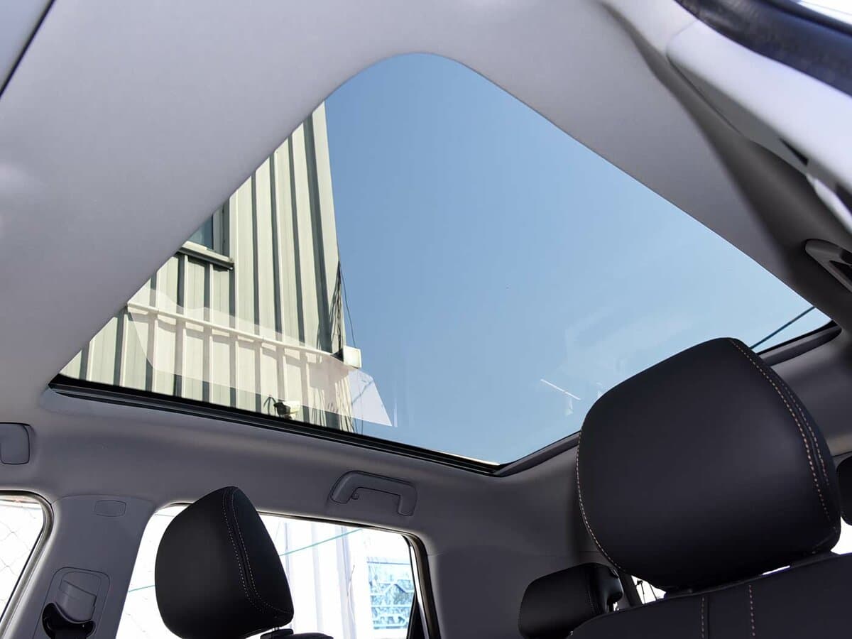 Chery Tiggo E II — Salon, öndən