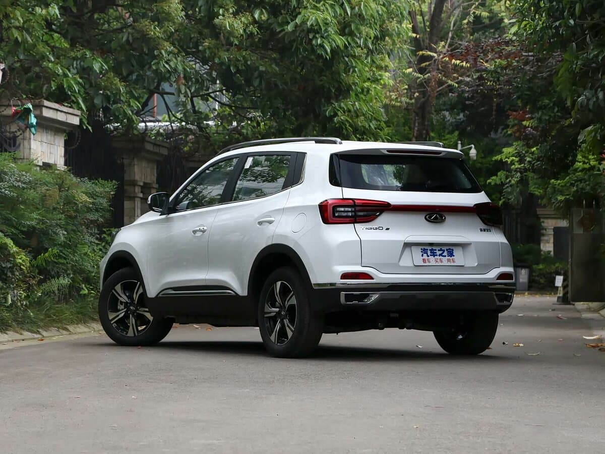 Chery Tiggo E II — 3/4 arxadan