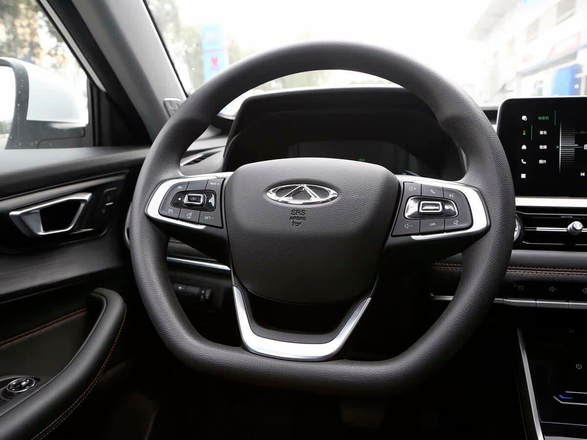 Chery Tiggo E II — Sükan