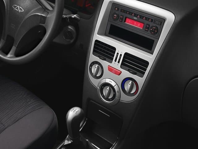 Chery Very (A13) 2011 – 2014 — Salon, öndən