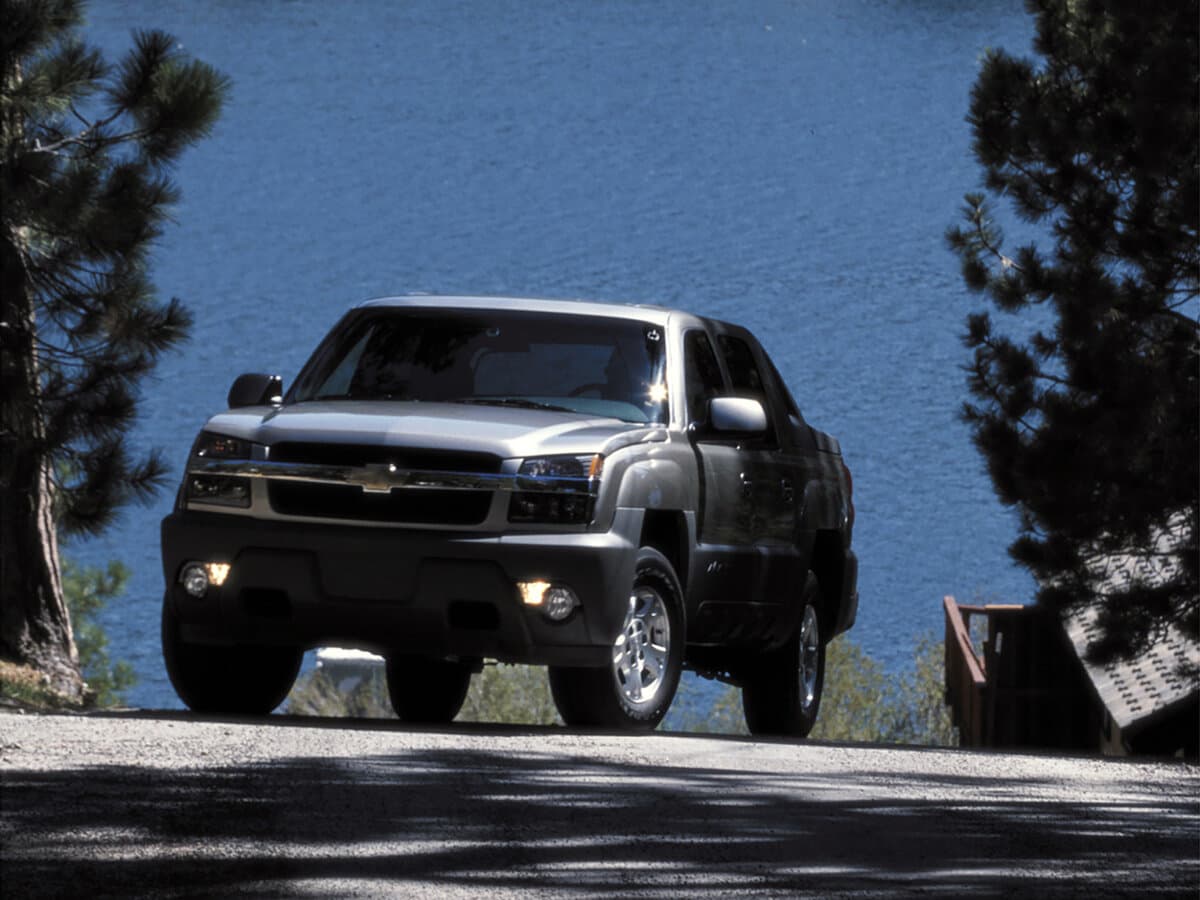 Chevrolet Avalanche I — Öndən
