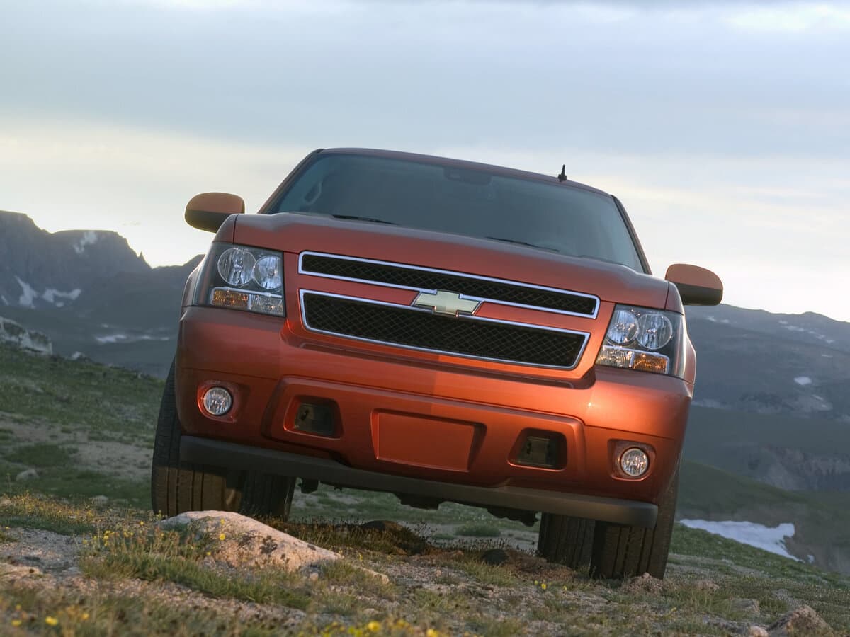 Chevrolet Avalanche II — Öndən
