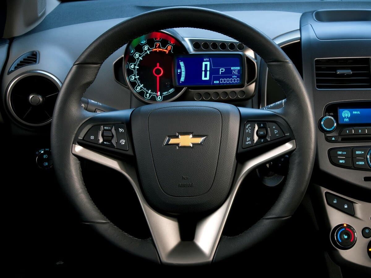 Chevrolet Aveo II — Sükan