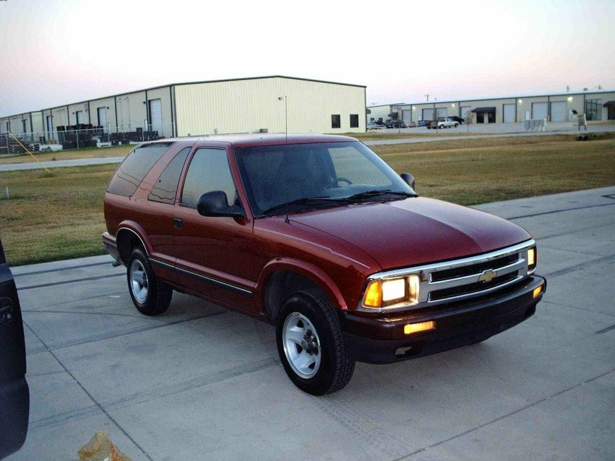 Chevrolet Blazer II — Əsas şəkil