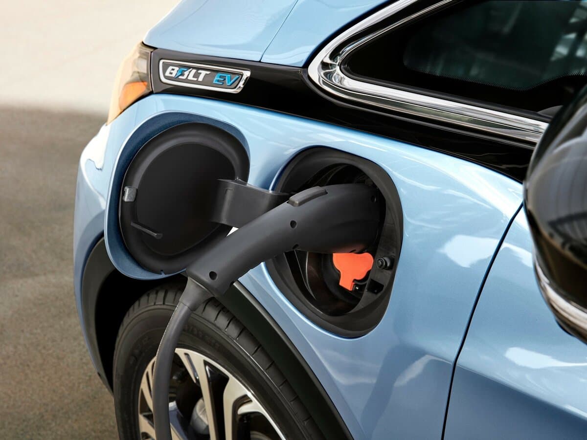 Chevrolet Bolt I — Salon, öndən
