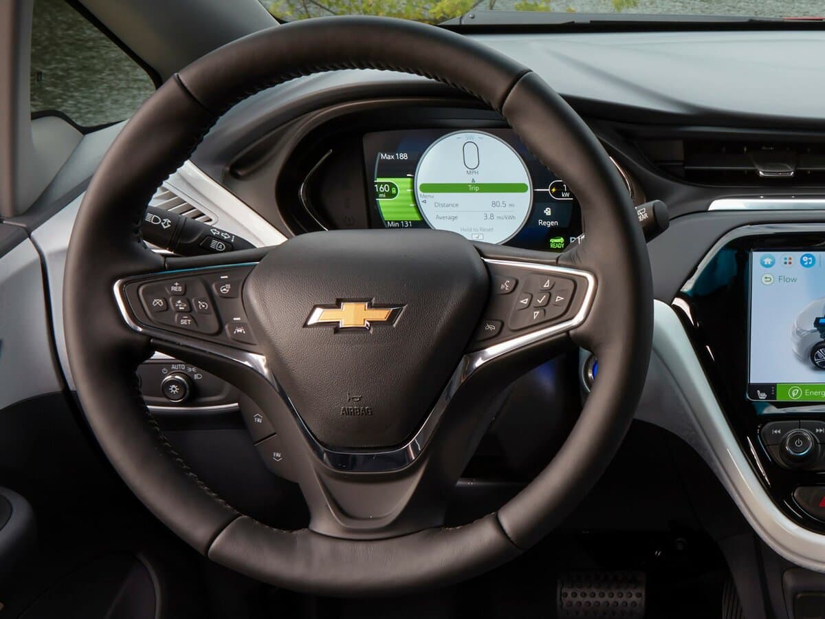 Chevrolet Bolt I — Sükan