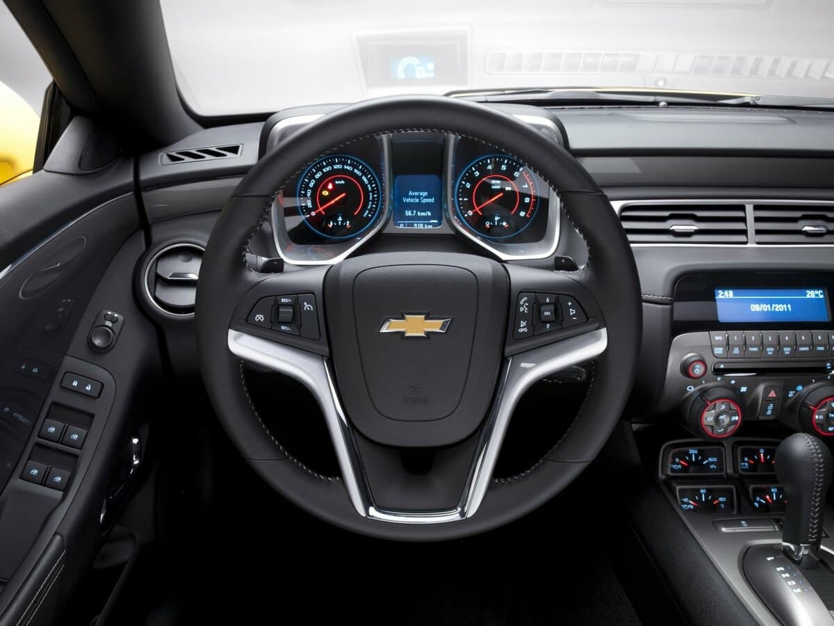 Chevrolet Camaro V — Sükan