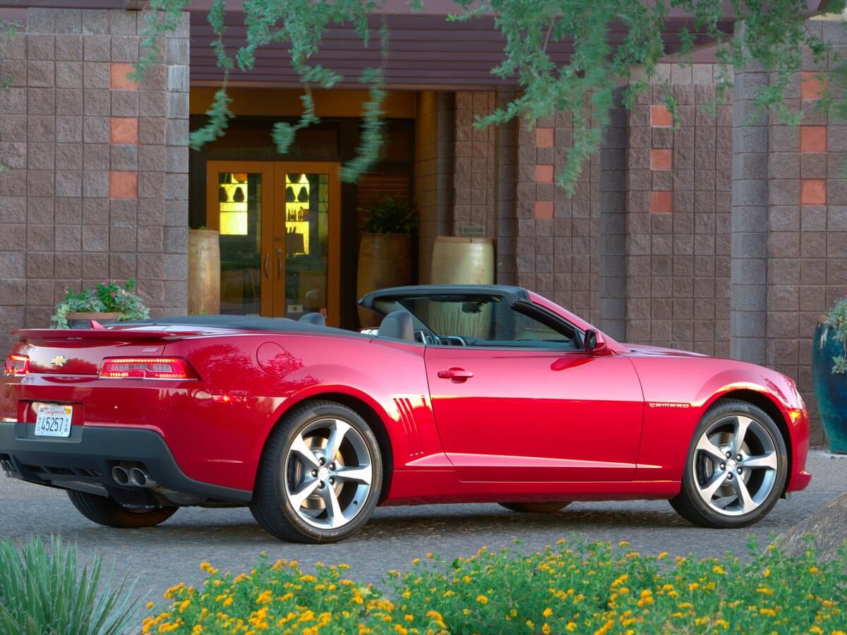 Chevrolet Camaro V Restayling — 3/4 arxadan