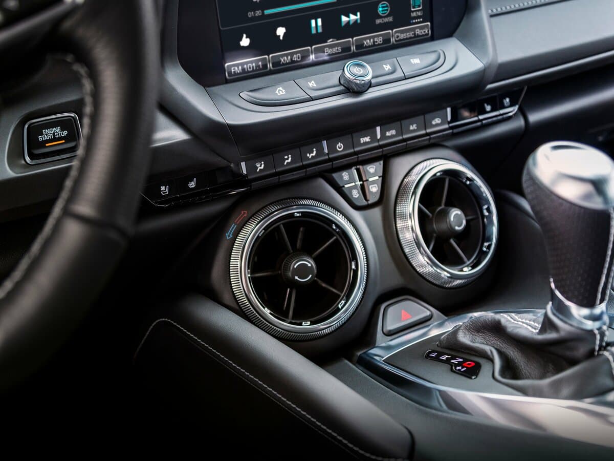 Chevrolet Camaro VI — Salon, öndən