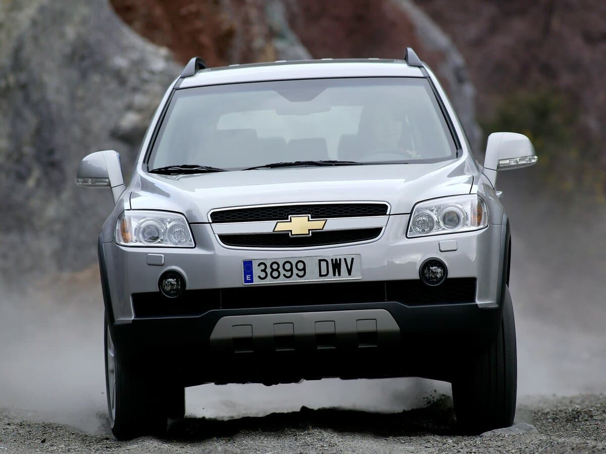 Chevrolet Captiva I — Öndən