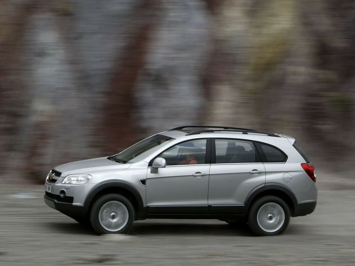 Chevrolet Captiva I — Yandan