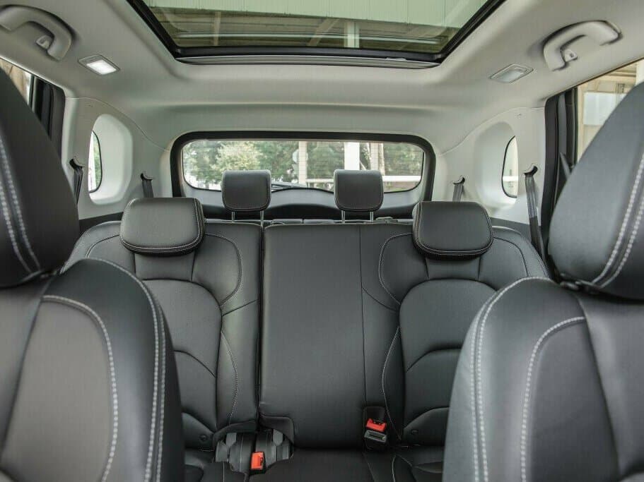 Chevrolet Captiva II — Salon, arxadan