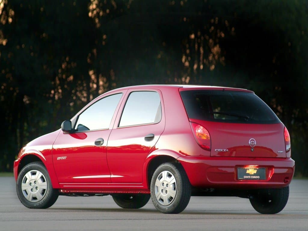 Chevrolet Celta 2000 – 2006 — 3/4 arxadan
