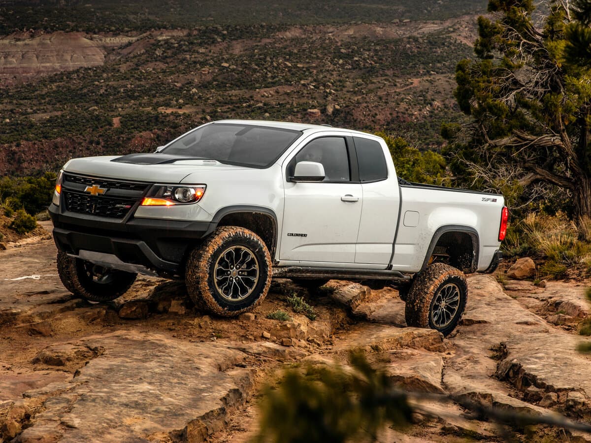 Chevrolet Colorado II — Yandan