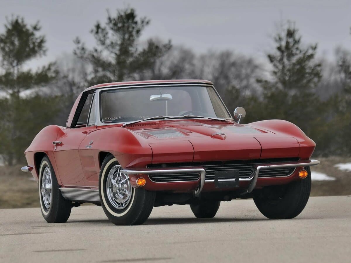 Chevrolet Corvette C2 — Öndən