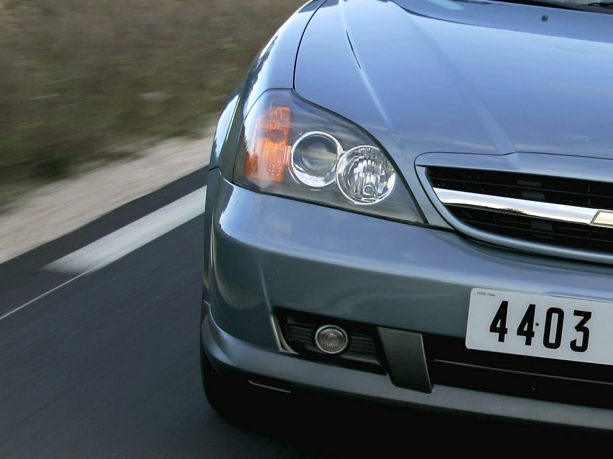 Chevrolet Evanda 2000 – 2006 — Fara
