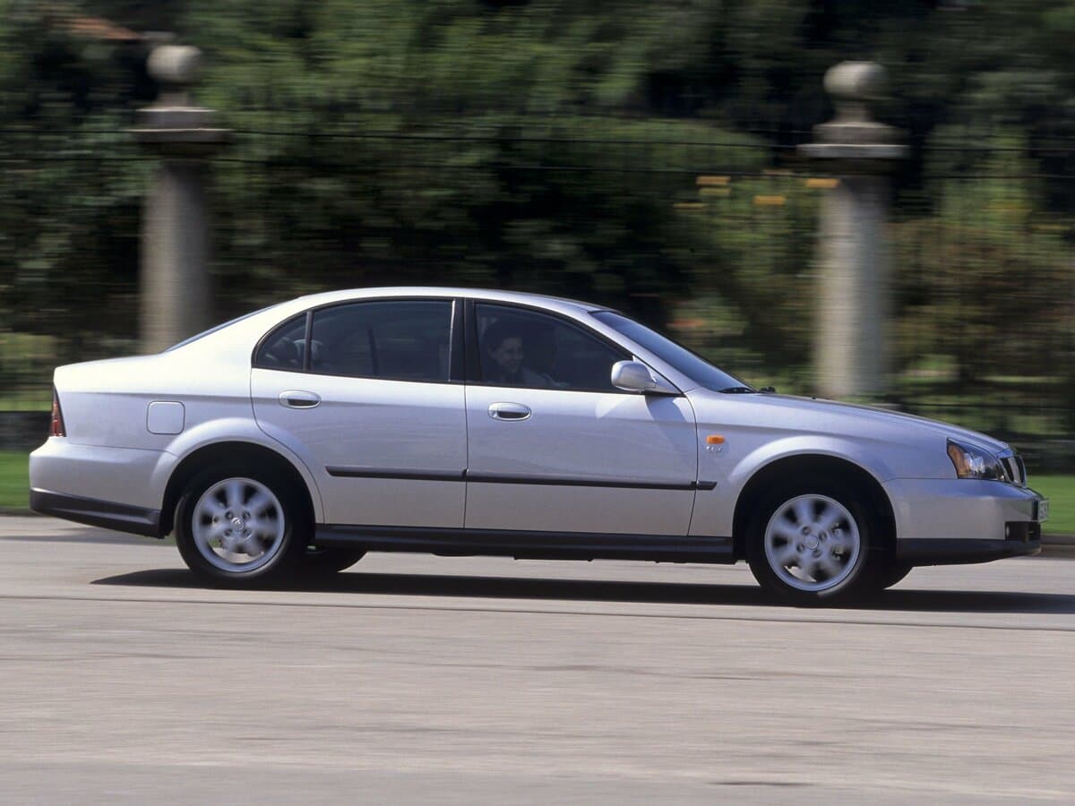 Chevrolet Evanda 2000 – 2006 — Yandan