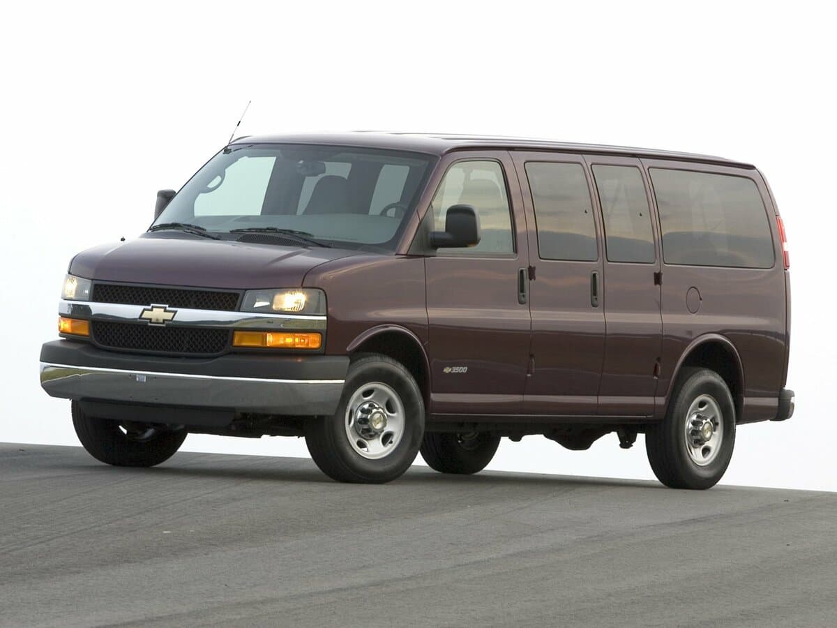 Chevrolet Express II — Əsas şəkil