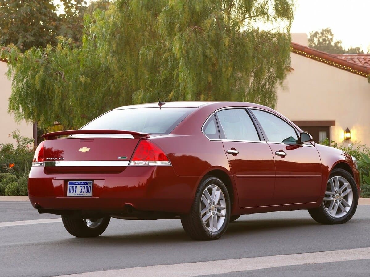 Chevrolet Impala IX — 3/4 arxadan