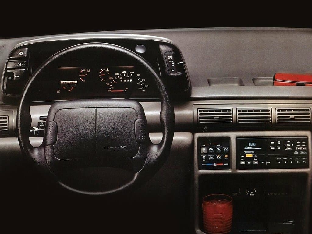 Chevrolet Lumina APV 1989 – 1996 — Sükan