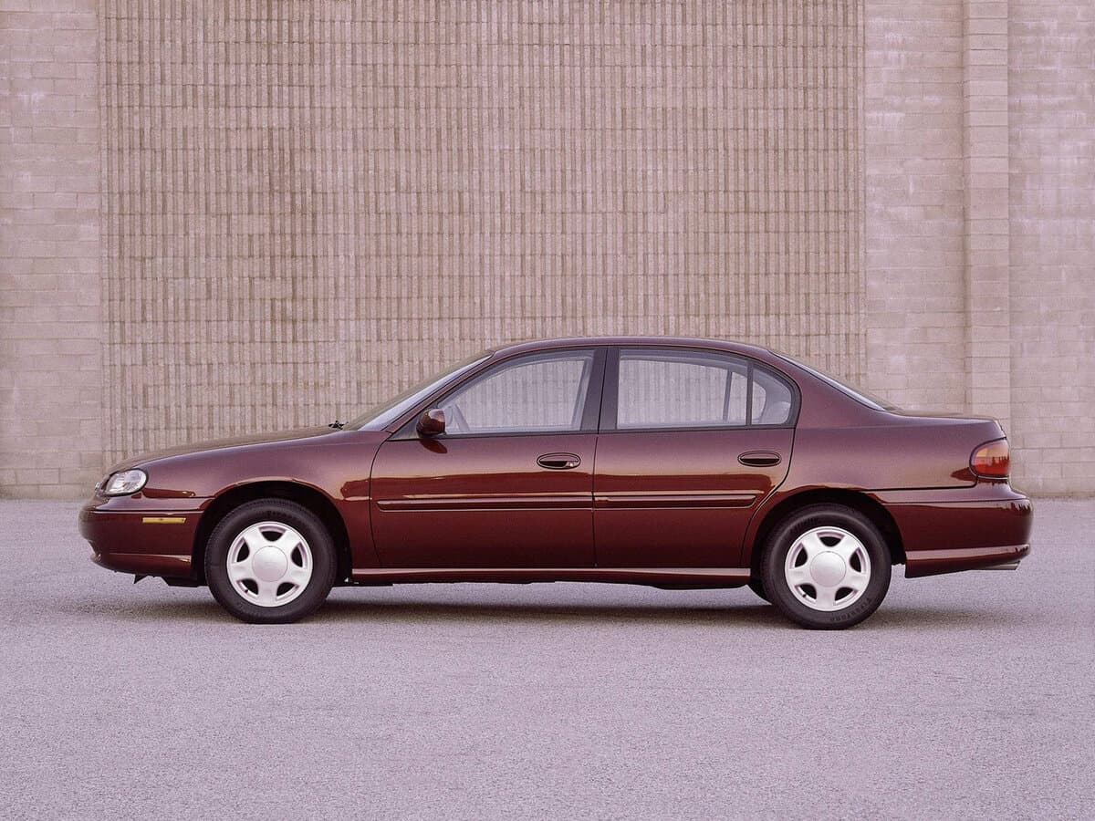 Chevrolet Malibu V Restayling — Yandan