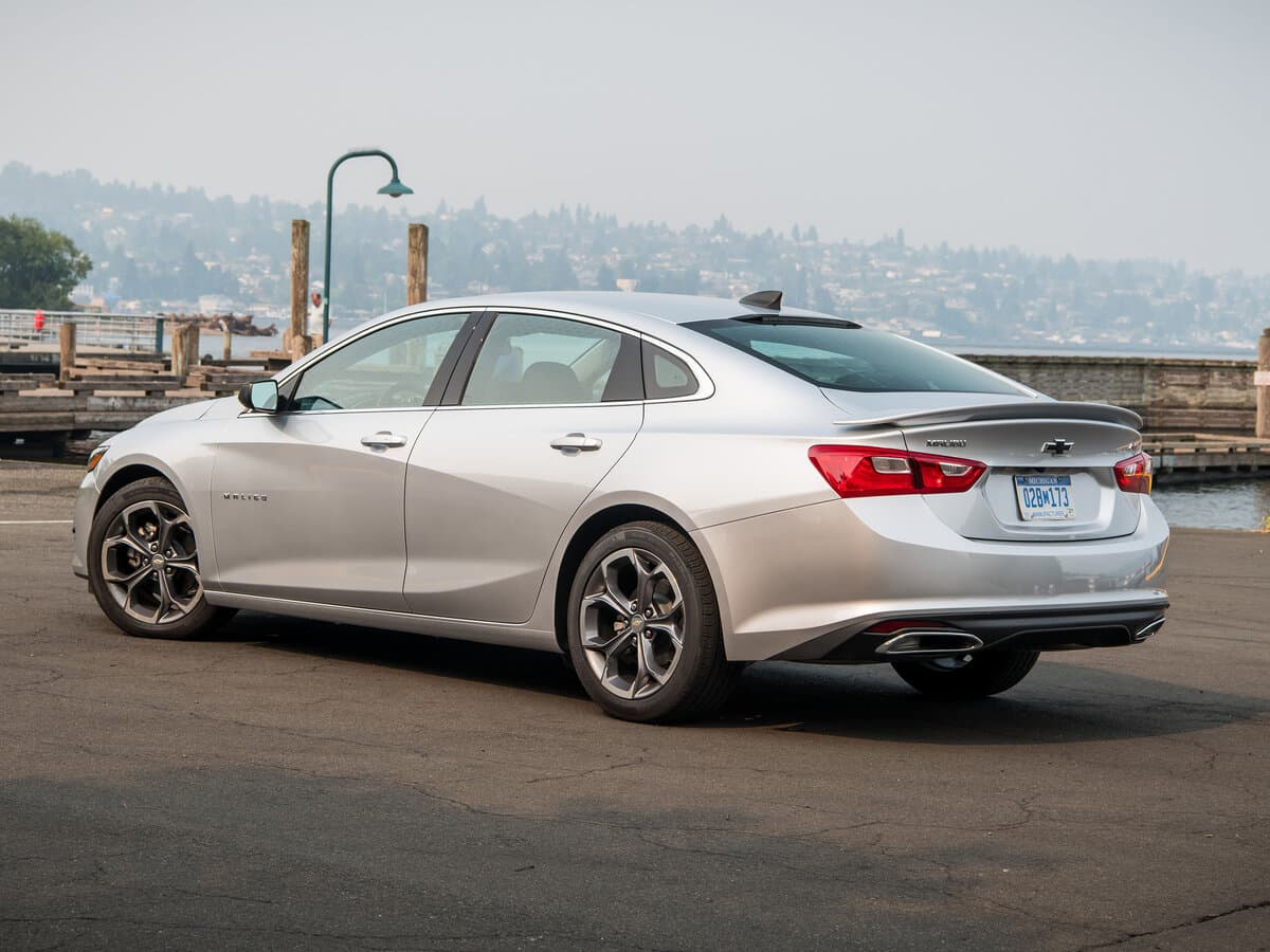 Chevrolet Malibu IX Restayling — 3/4 arxadan