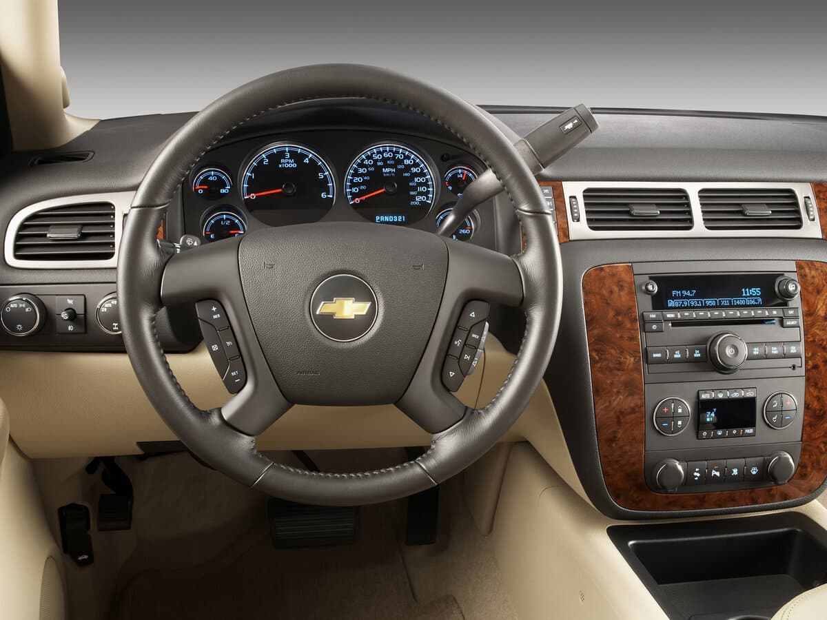 Chevrolet Silverado II (GMT900) — Sükan