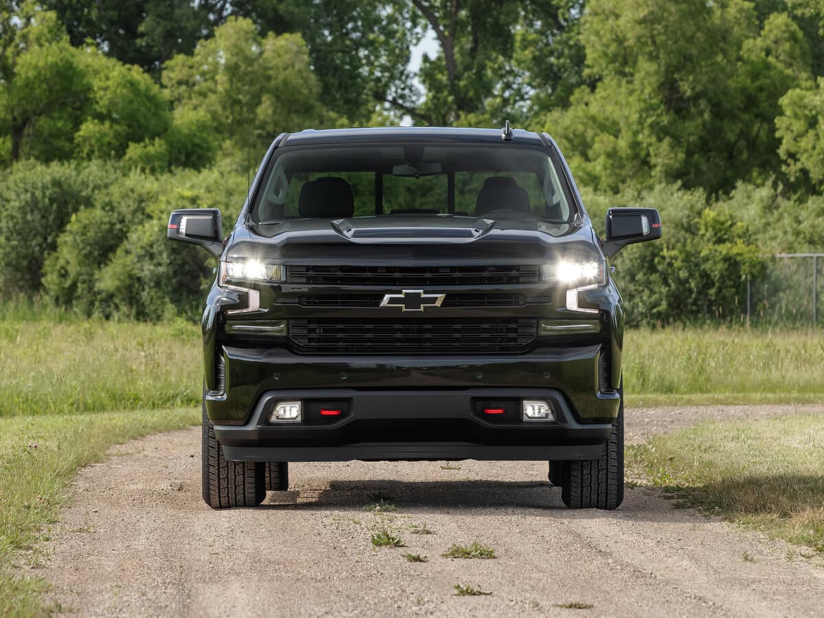 Chevrolet Silverado IV (T1XX) — Öndən