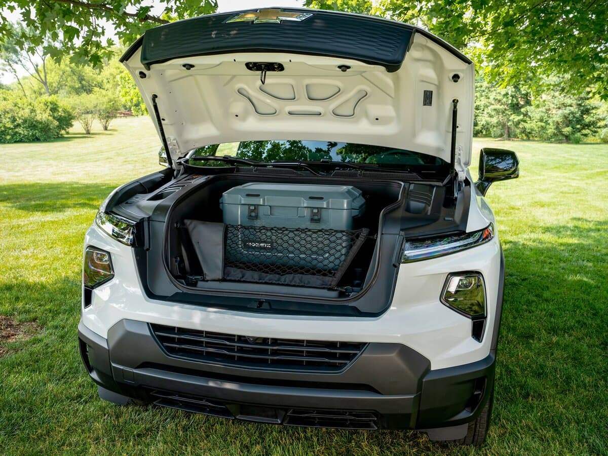 Chevrolet Silverado IV (T1XX) Restayling — Salon, öndən