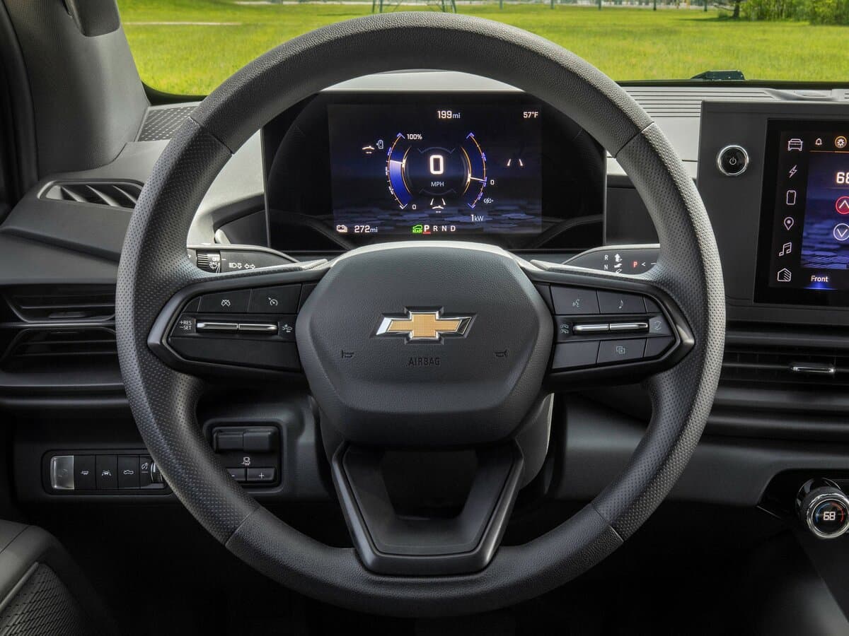 Chevrolet Silverado IV (T1XX) Restayling — Sükan