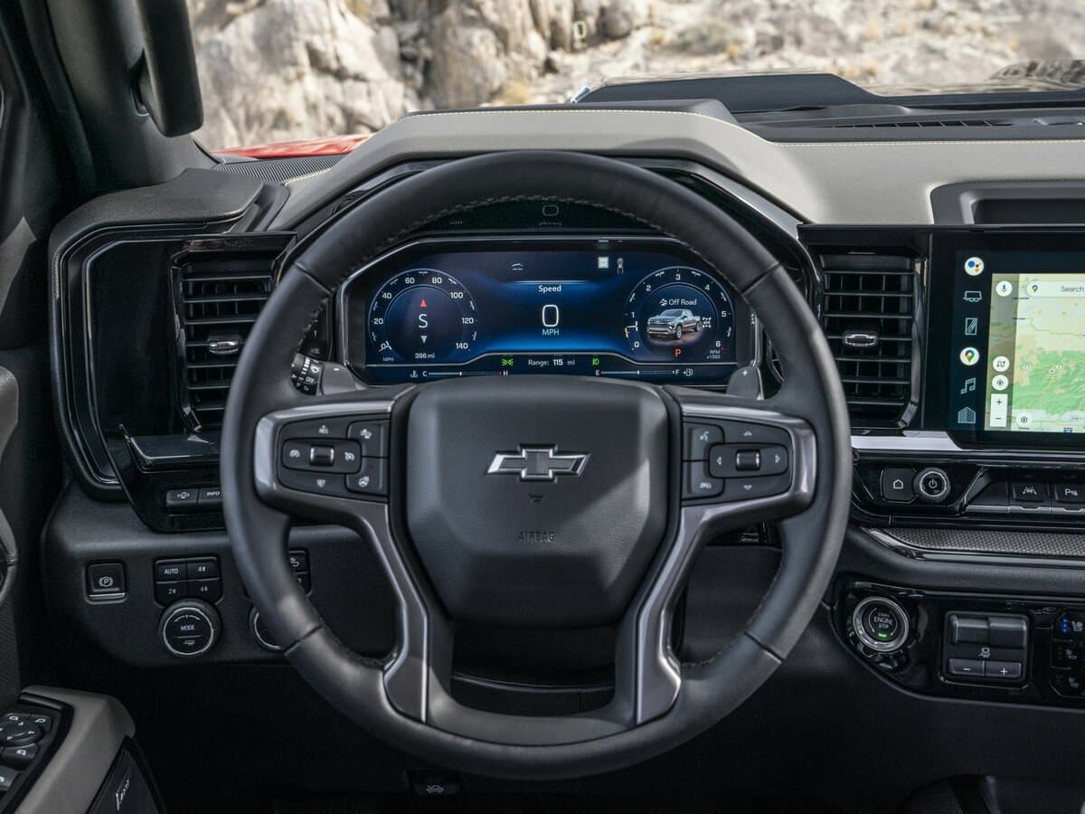 Chevrolet Silverado IV (T1XX) Restayling — Sükan