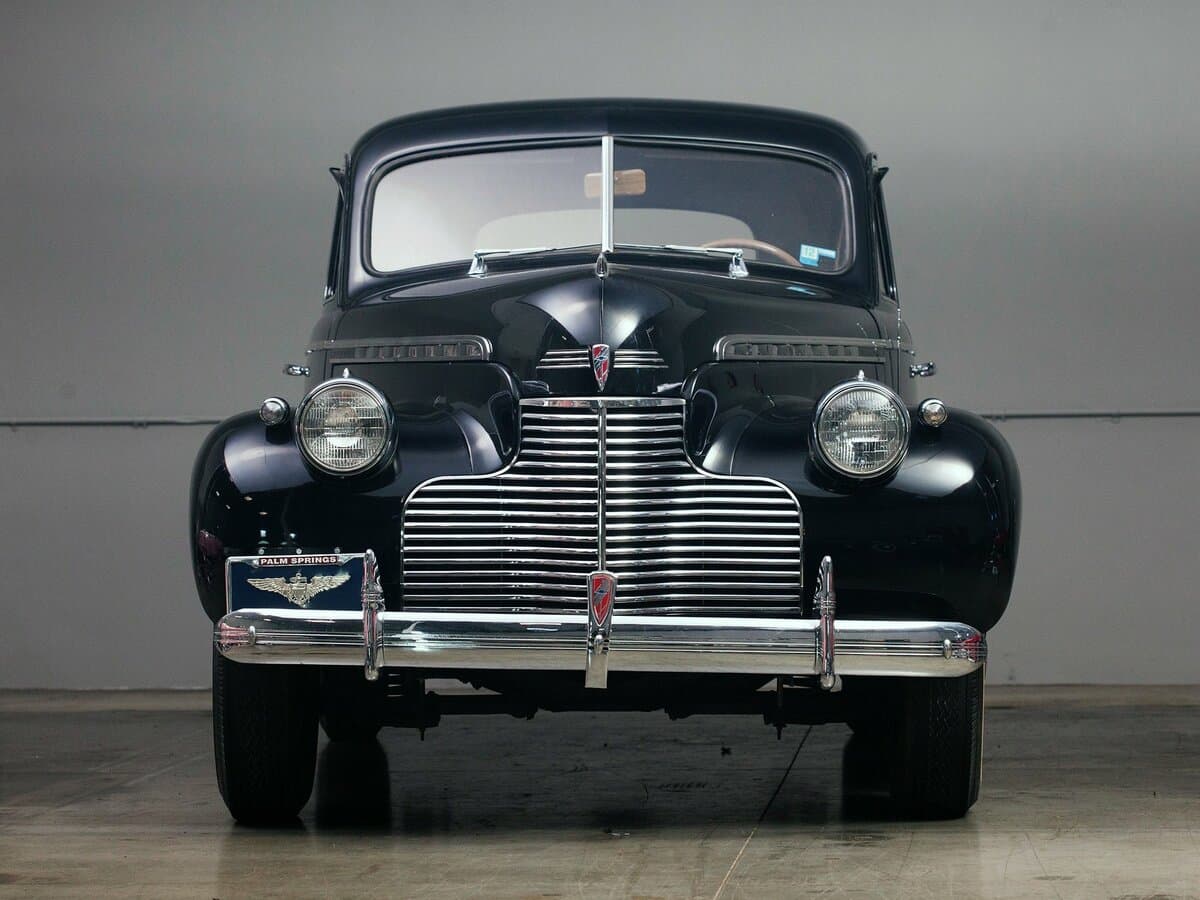 Chevrolet Special DeLuxe 1941 – 1948 — Öndən