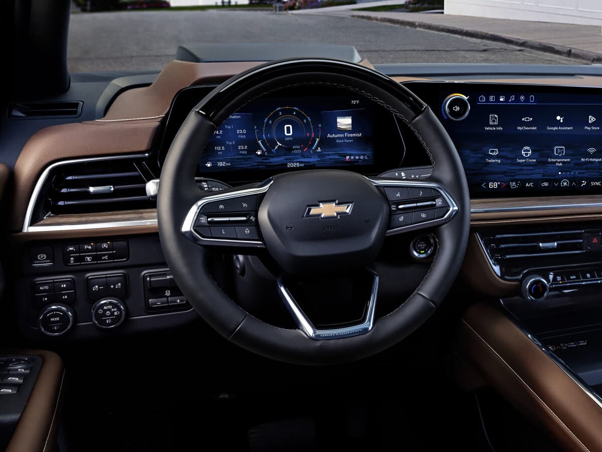 Chevrolet Suburban XII Restayling — Sükan