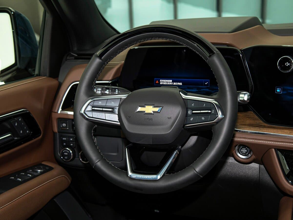 Chevrolet Tahoe V Restayling — Sükan