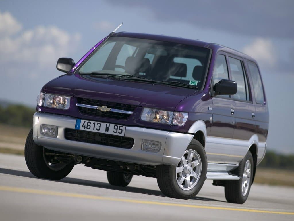 Chevrolet Tavera 2002 – 2017 — Əsas şəkil