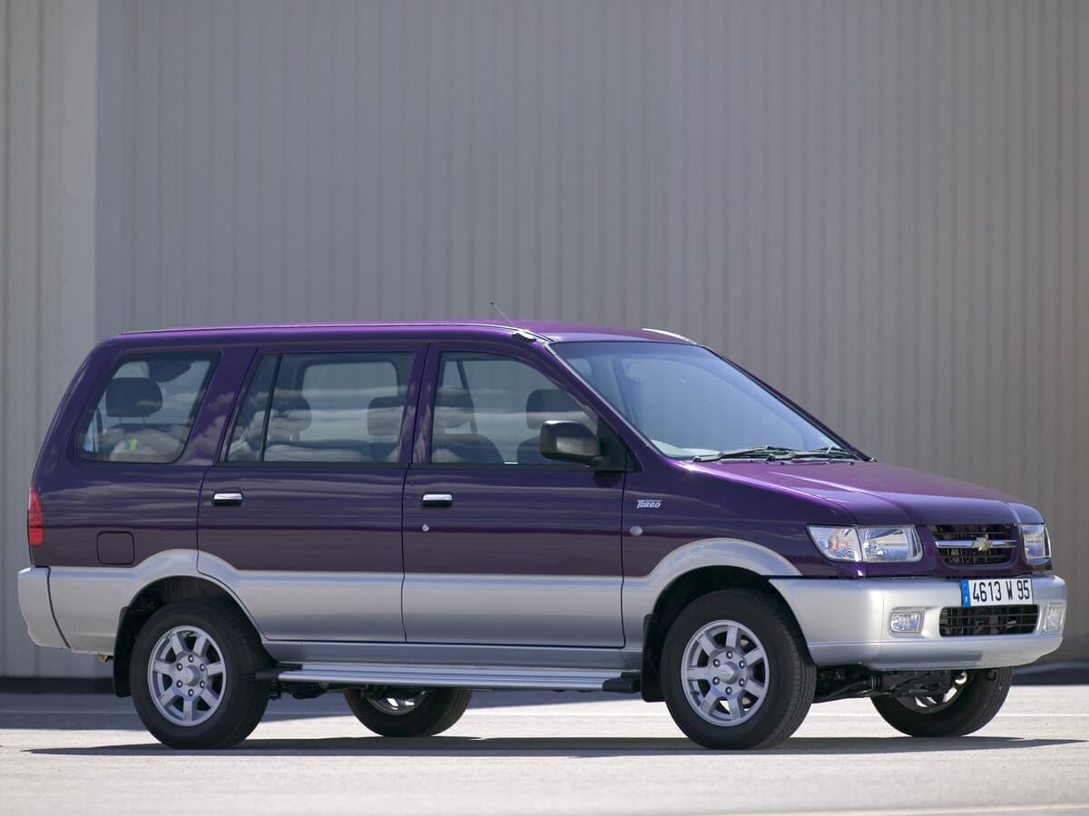 Chevrolet Tavera 2002 – 2017 — Yandan