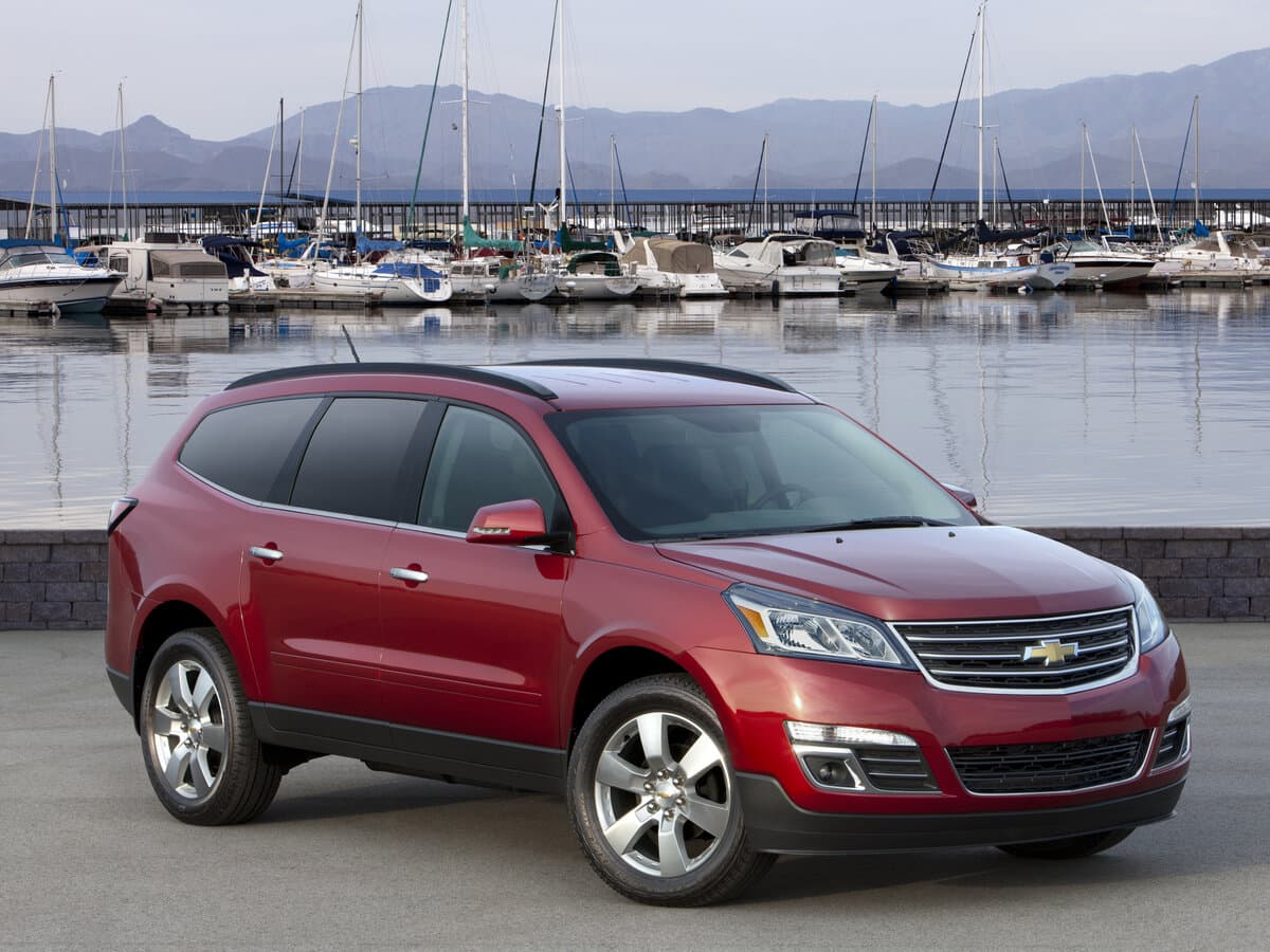 Chevrolet Traverse I Restayling — Yandan