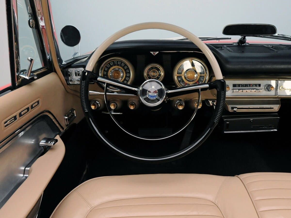 Chrysler 300 Letter Series II (300C) — Sükan