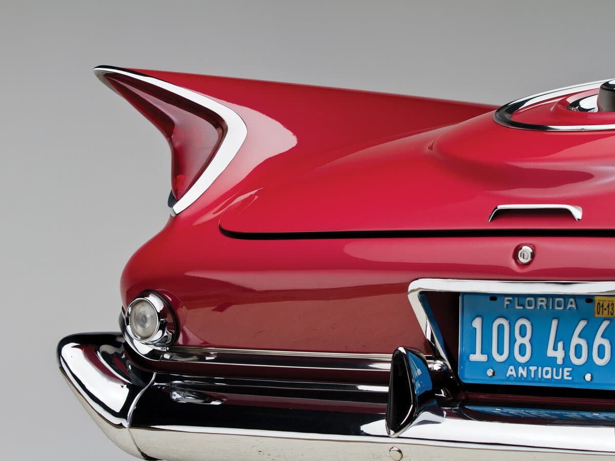 Chrysler 300 Letter Series III (300F) — Detal