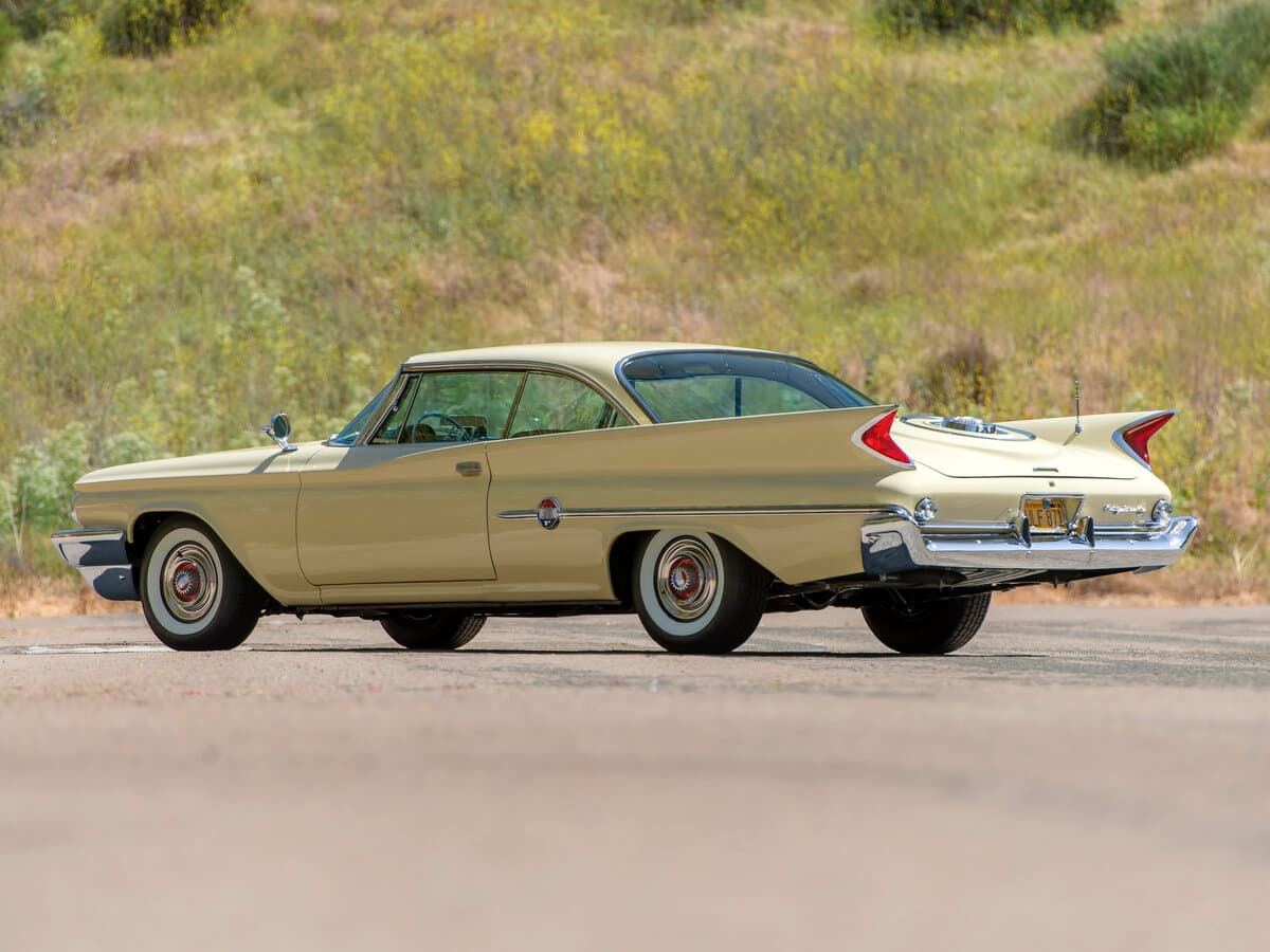 Chrysler 300 Letter Series III (300F) — 3/4 arxadan