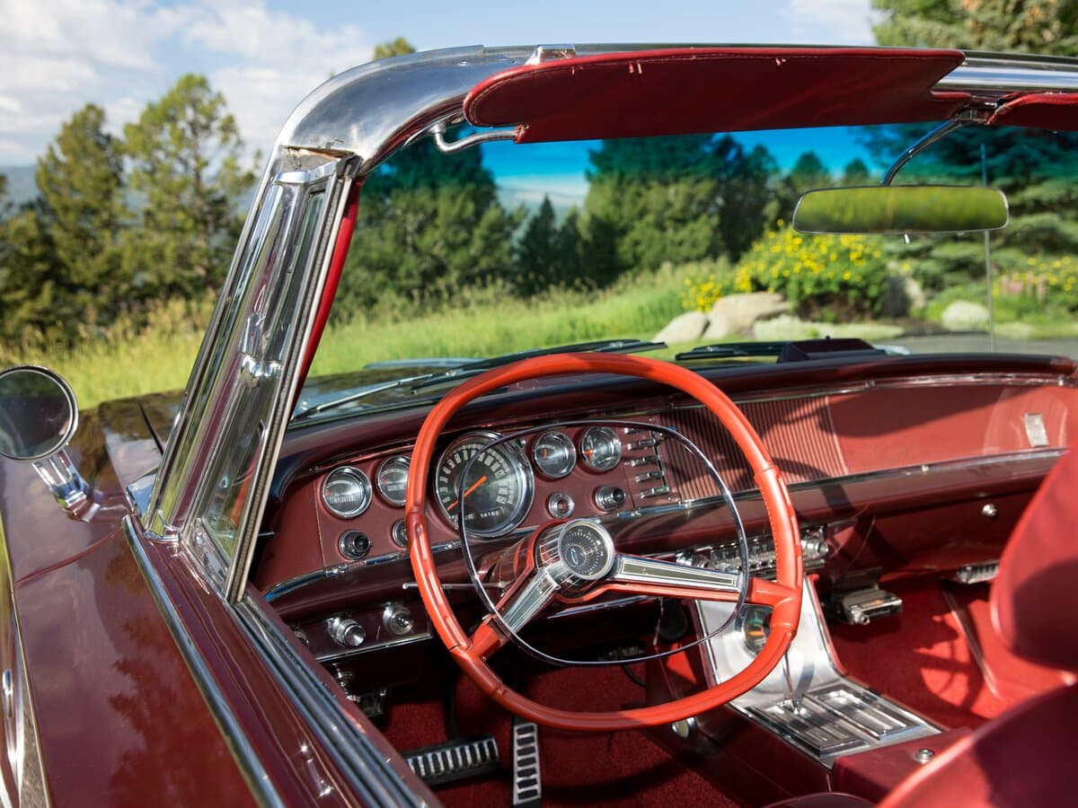 Chrysler 300 Letter Series IV (300K) Restayling — Sükan
