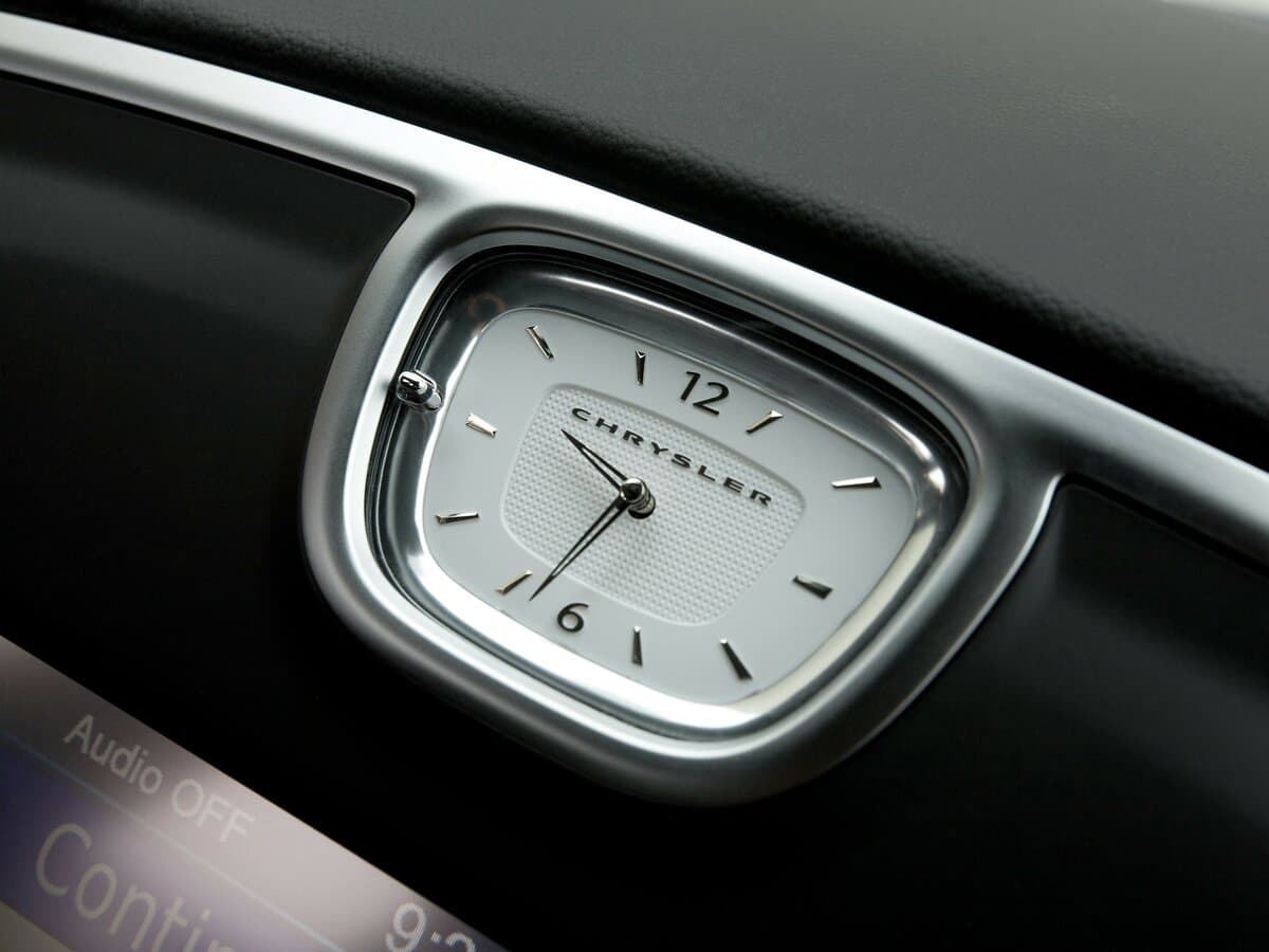 Chrysler 300C II — Salon, arxadan
