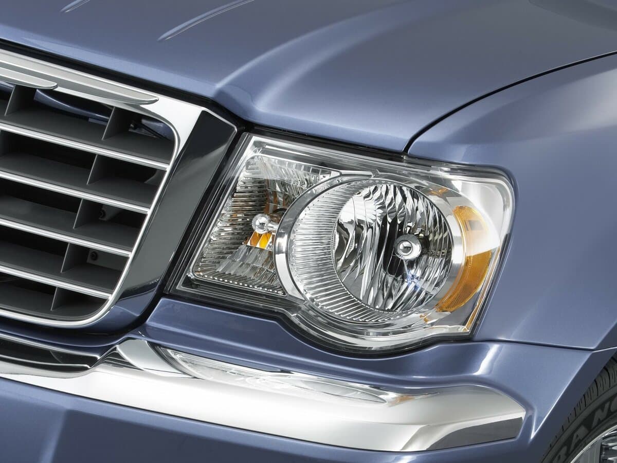 Chrysler Aspen 2006 – 2008 — Fara