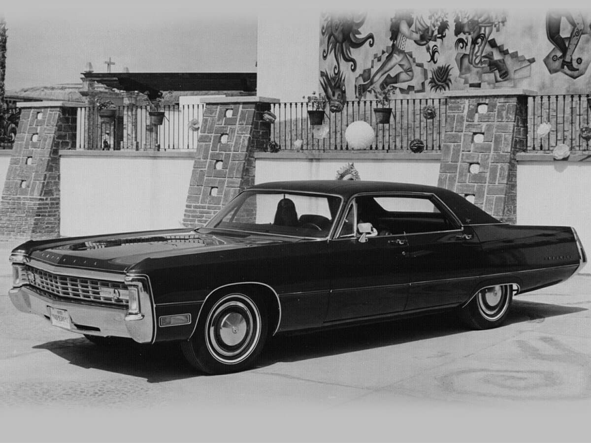 Chrysler Imperial LeBaron — Əsas şəkil