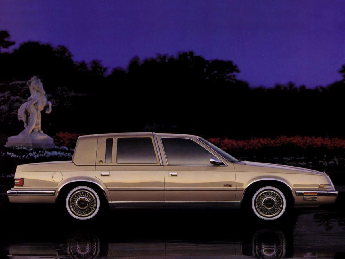 Chrysler Imperial VII — Yandan