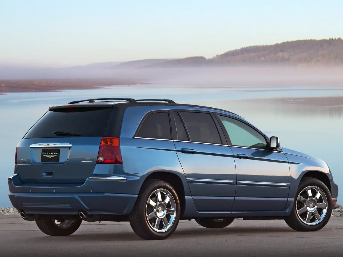 Chrysler Pacifica CS — 3/4 arxadan
