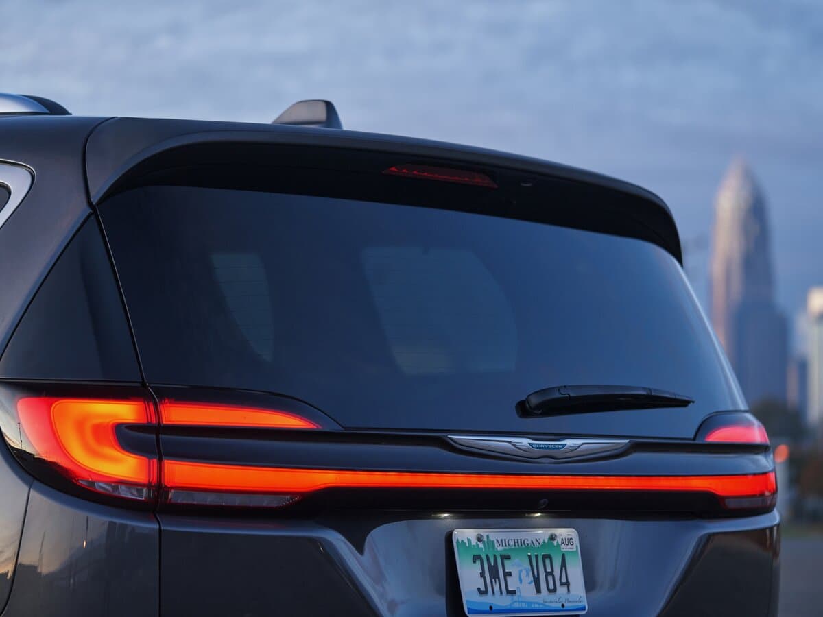 Chrysler Pacifica RU Restayling — Detal
