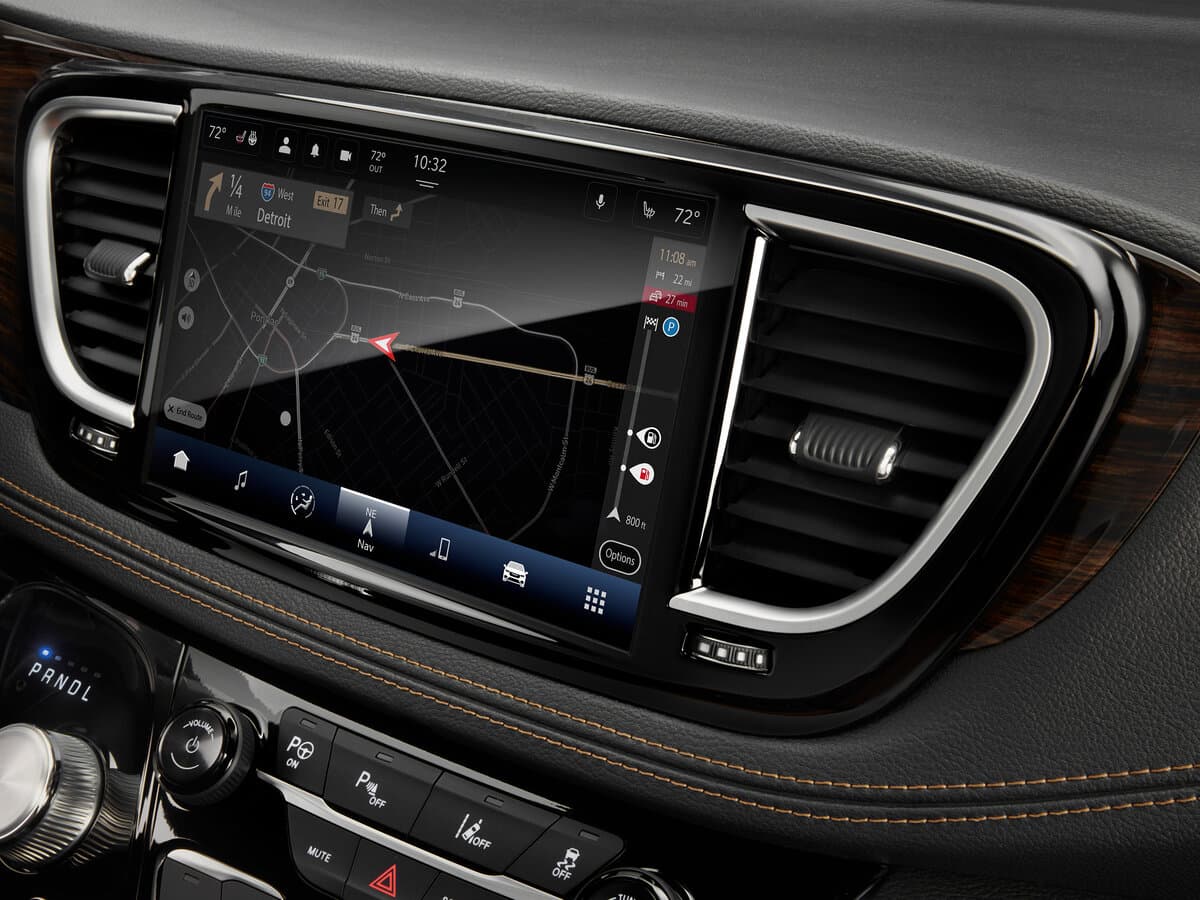 Chrysler Pacifica RU Restayling — Salon, öndən